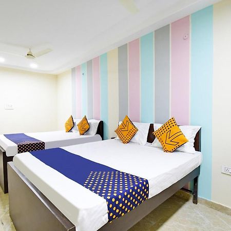 Spot On 67472 Anant Palace Hotel Raj Nandgaon Eksteriør billede