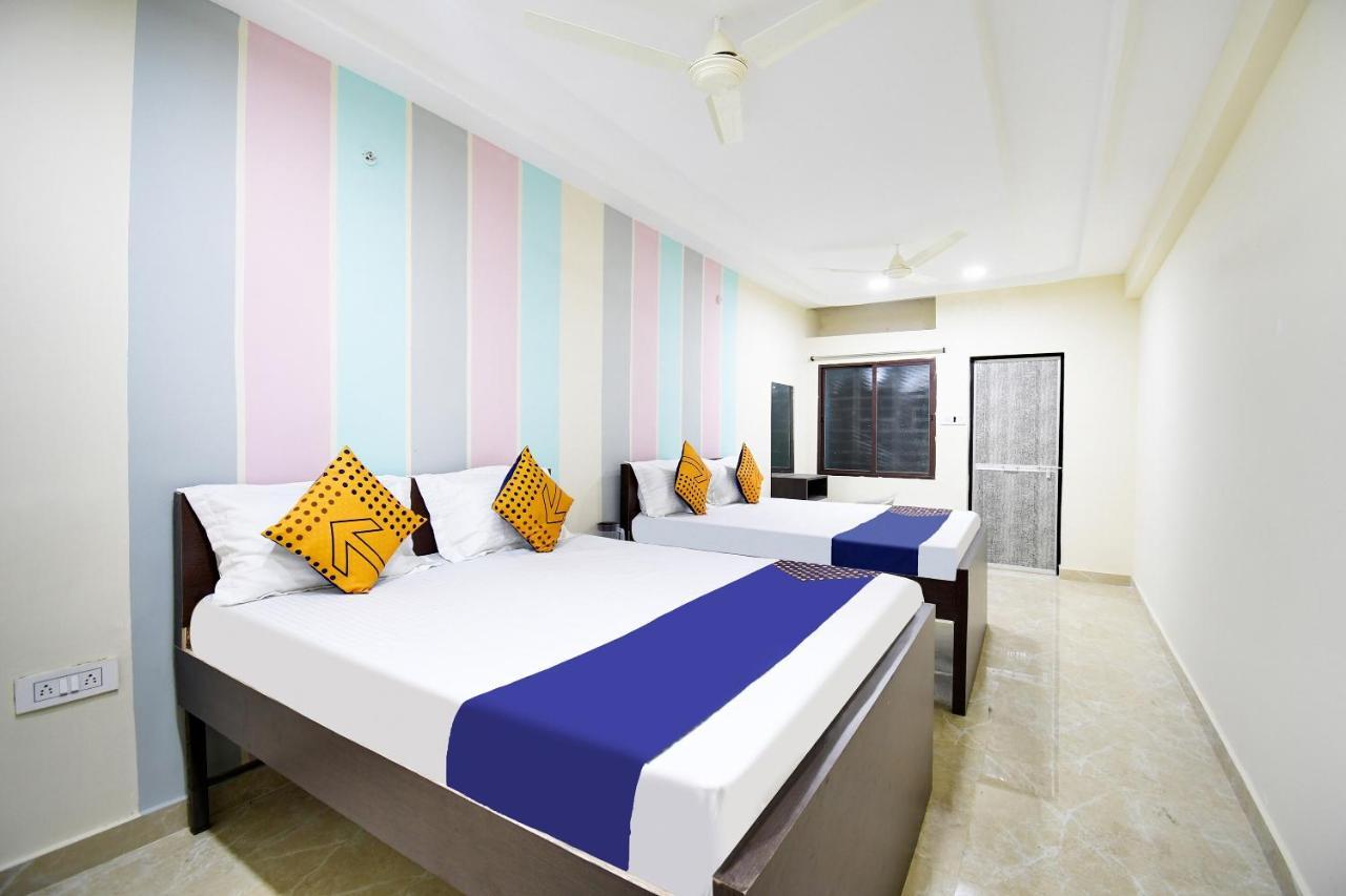 Spot On 67472 Anant Palace Hotel Raj Nandgaon Værelse billede