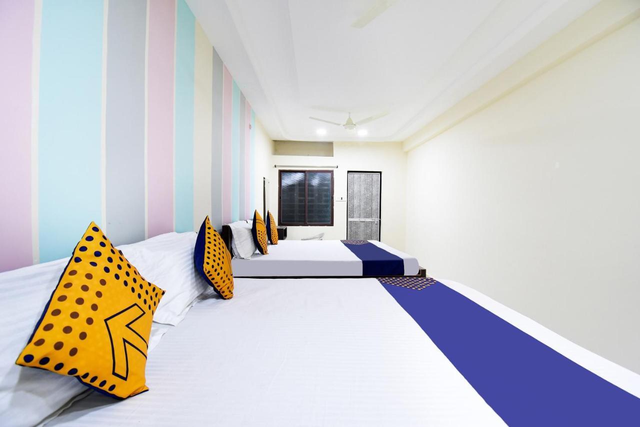 Spot On 67472 Anant Palace Hotel Raj Nandgaon Eksteriør billede